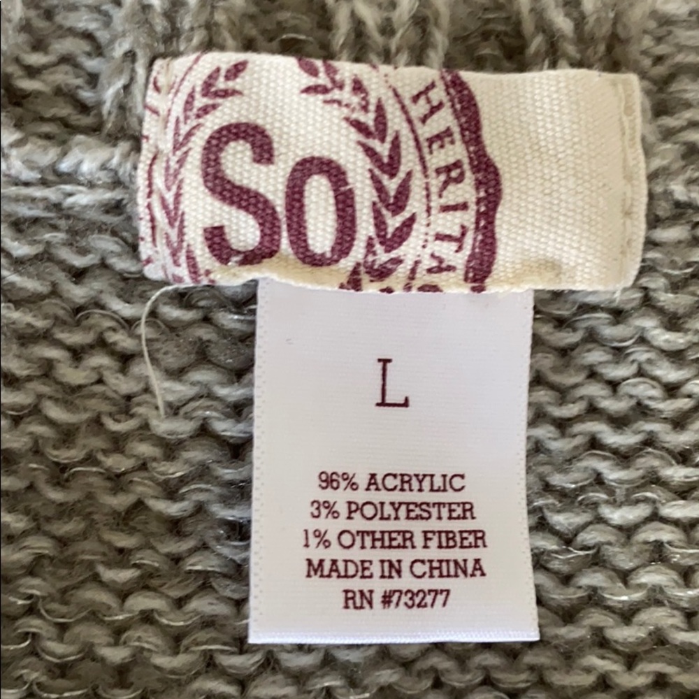 Gray cable knit sweater - Picture 3 of 4